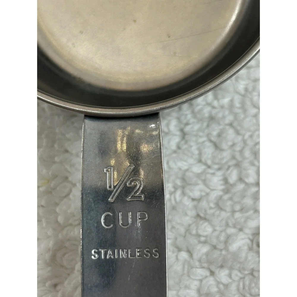 4 Vintage Stainless Measuring Cups (1 Cup,1/2 Cup,1/3 Cup,1/4 Cup) Unbranded EUC